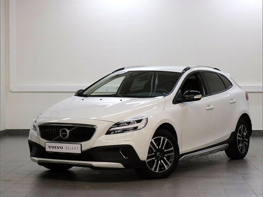 Volvo v 40 cross country