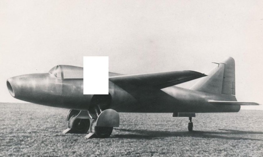 Первый в мире реактивный самолет