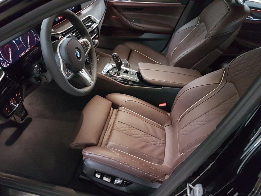 BMW 5 g30 коричневый салон