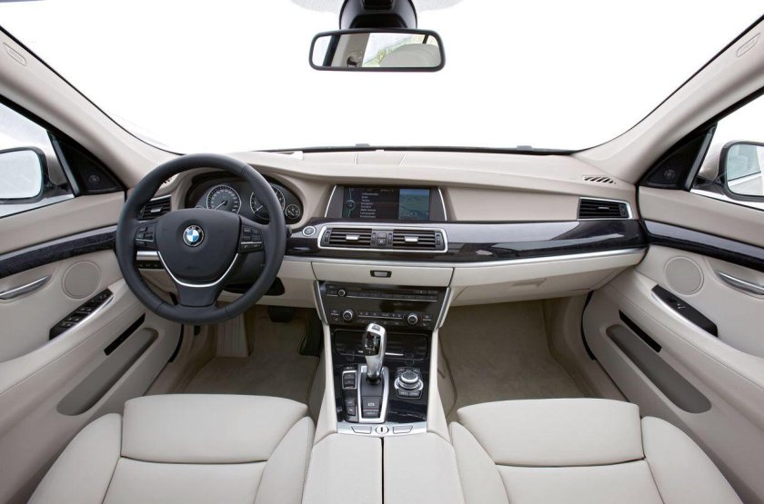 BMW 5 Gran Turismo салон