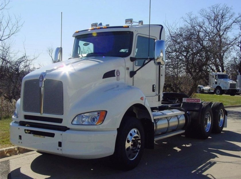 Тягач Кенворт т800