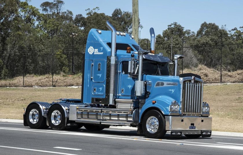 Kenworth t909
