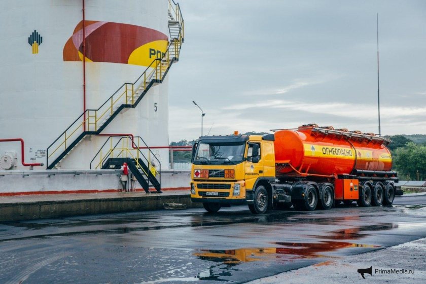 Цистерна Роснефть КАМАЗ