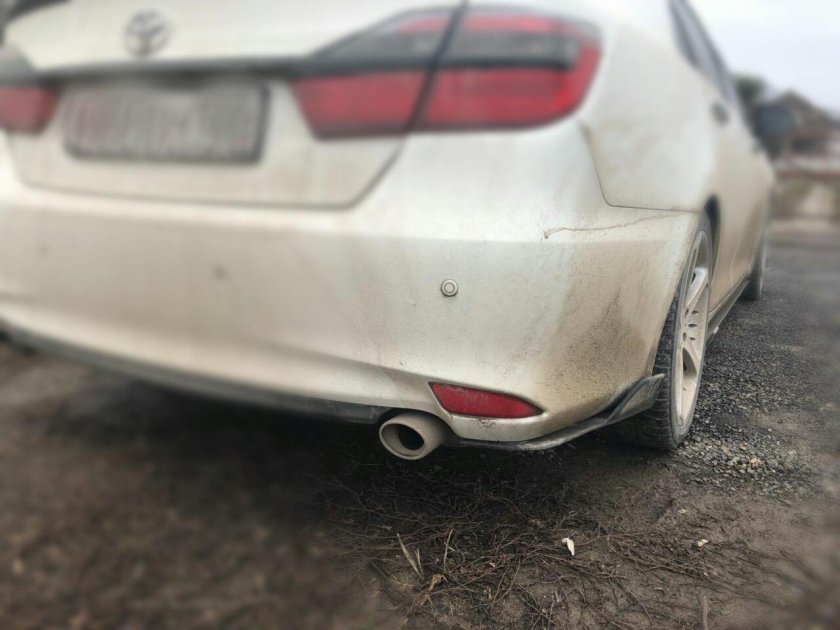 Задний сплиттер Камри 50