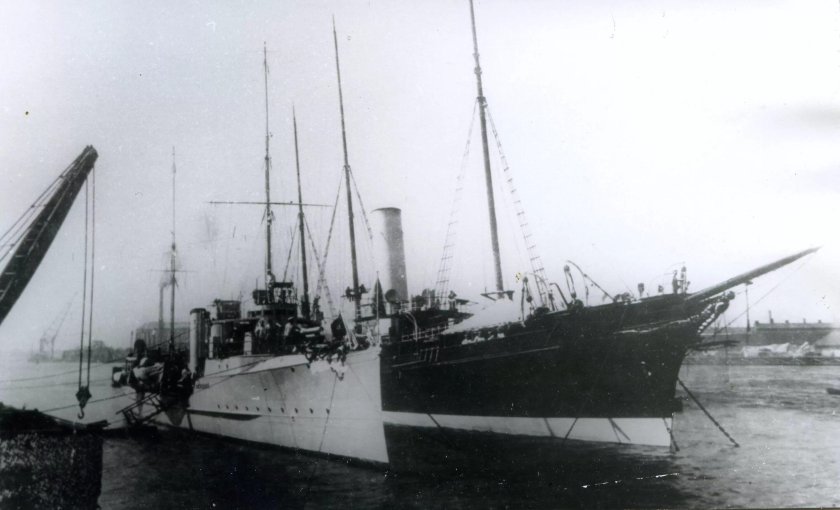 Императорская яхта Зарница