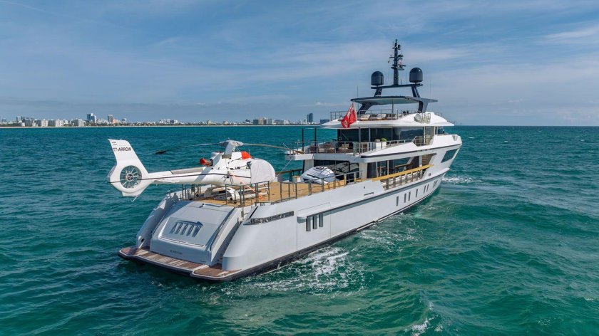 Мега яхта wider 165