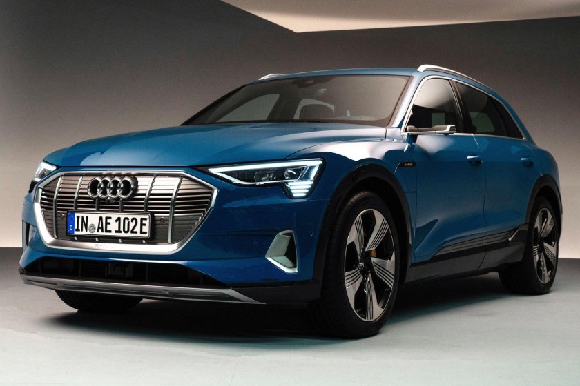 Audi электромобиль e-tron