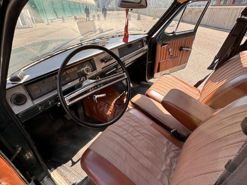 Волга газ 24 10 салон