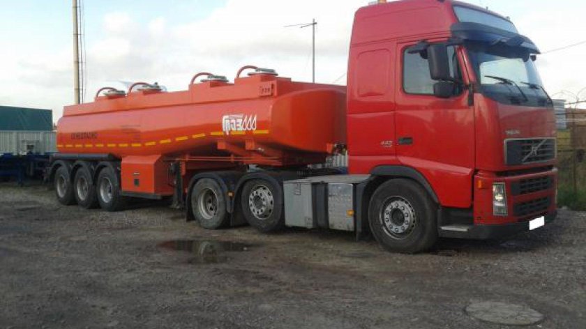 Топливозаправщик Скания 6х6