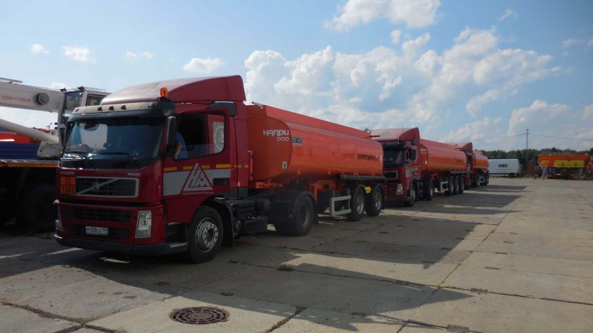 Вольво ФМ бензовоз