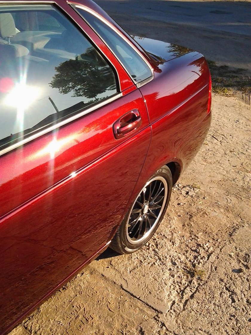 Приора хамелеон седан