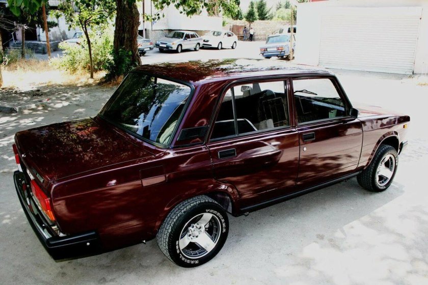 ВАЗ 2107 красный металлик