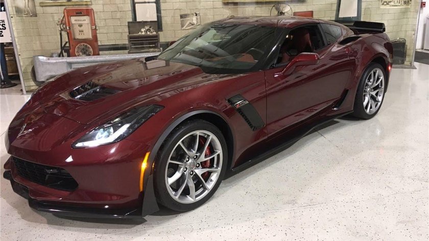 Шевроле Корвет Вишневая