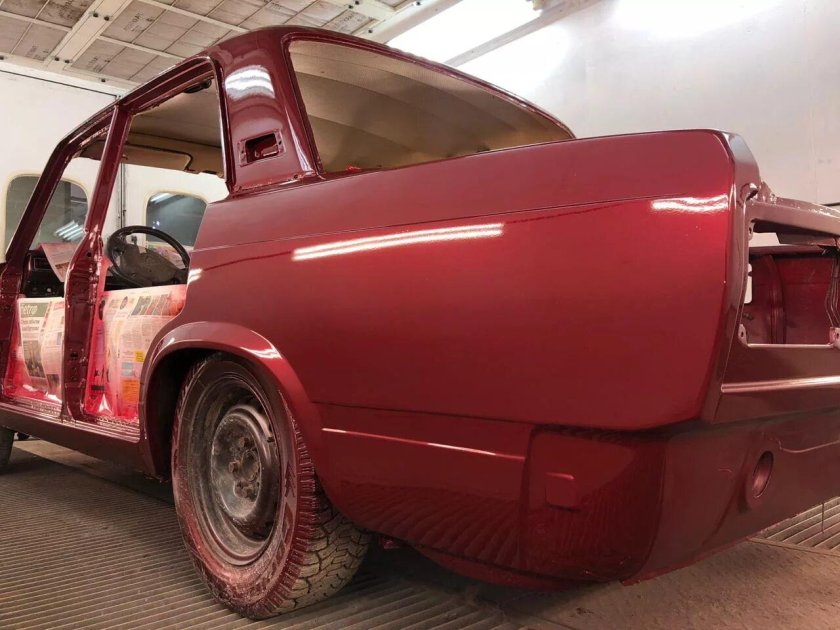 ВАЗ 2105 красный металлик