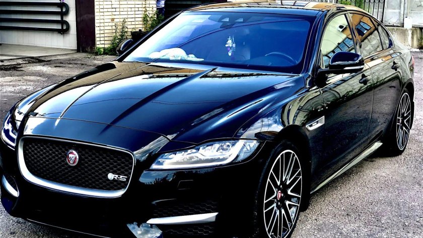 Jaguar XF x260