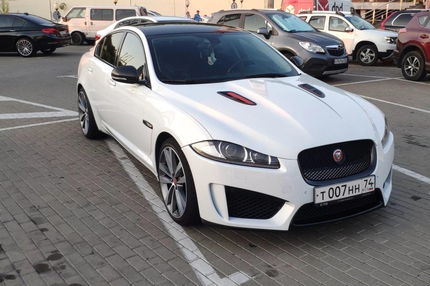 Ягуар XF 1