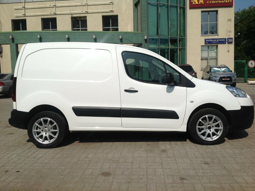 Пежо партнер 2013