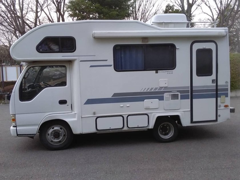 Isuzu Elf Camper