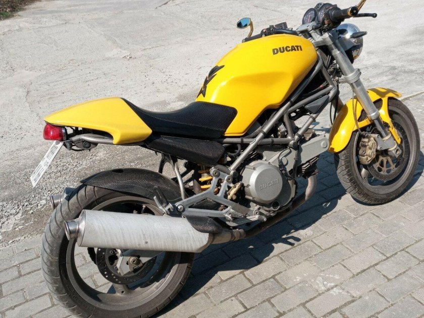 Ducati Monster 400