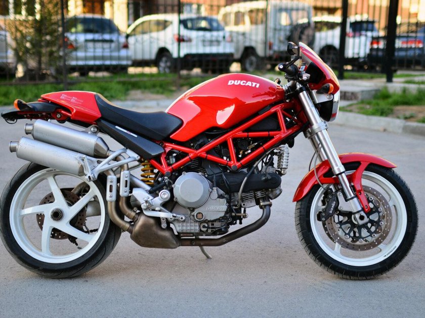 Ducati Monster s2r
