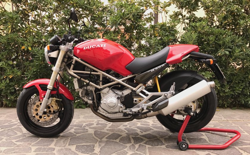 Ducati m900