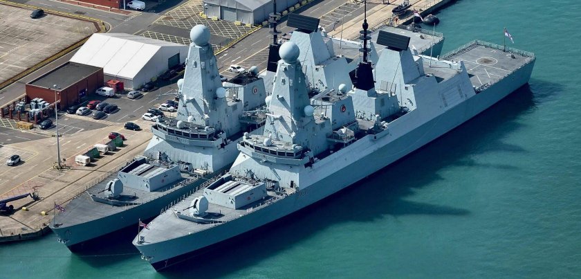 Эсминец уро \ дефендер\ вмс великобритании