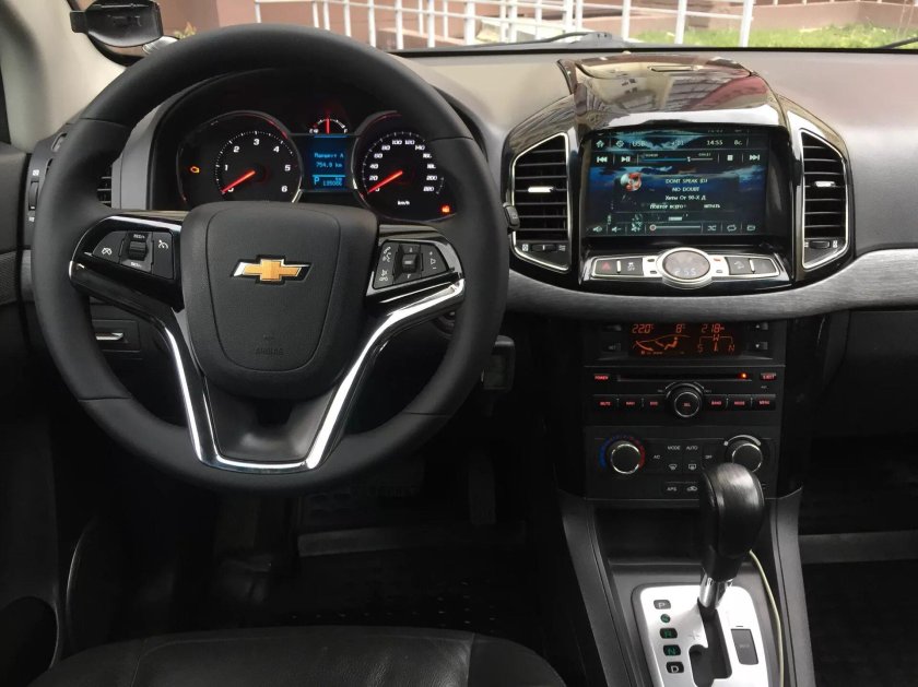 Chevrolet Captiva 2022 салон