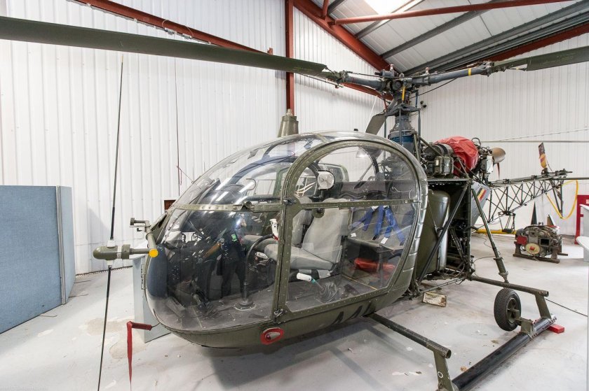 Полозковое шасси вертолета Ансат