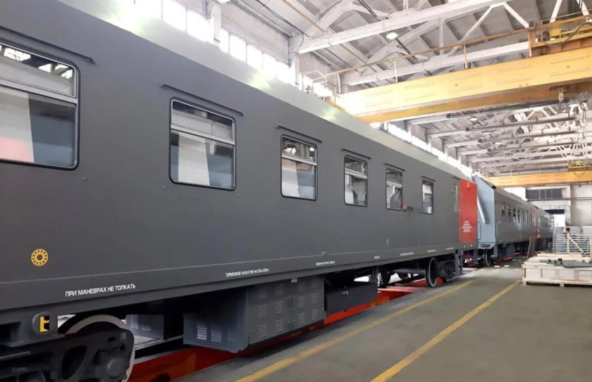 Двухэтажный вагон твз