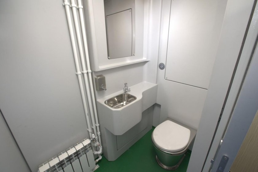 Поезд ласточка туалет