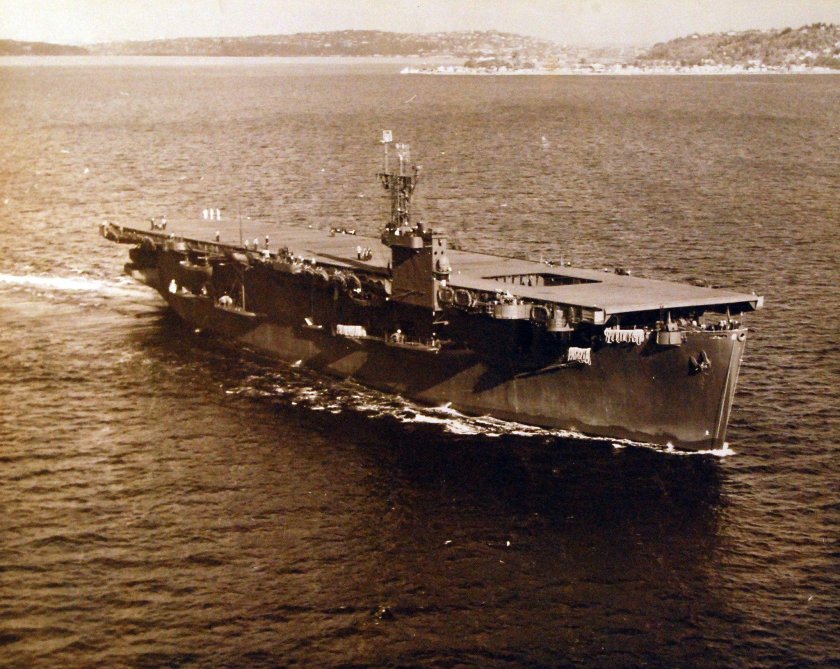 Эскортный авианосец Боуг