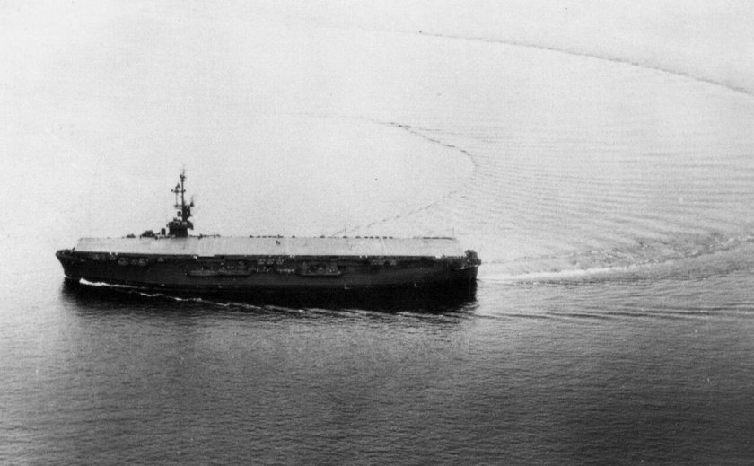 Эскортный авианосец