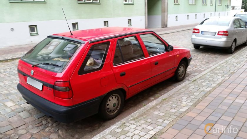 Шкода универсал 1994