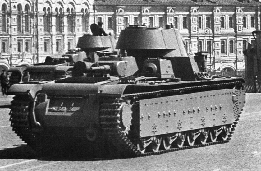 Т-35 С коническими башнями