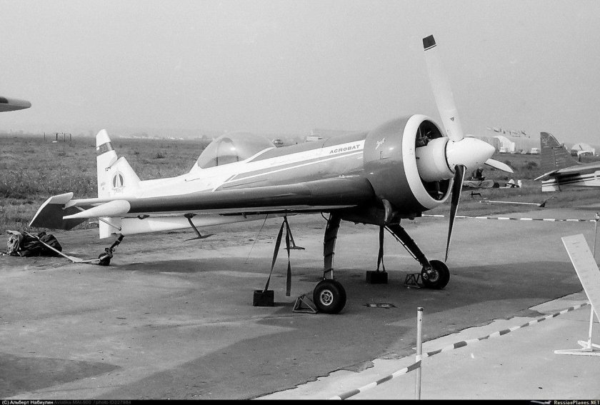 МАИ 900 акробат