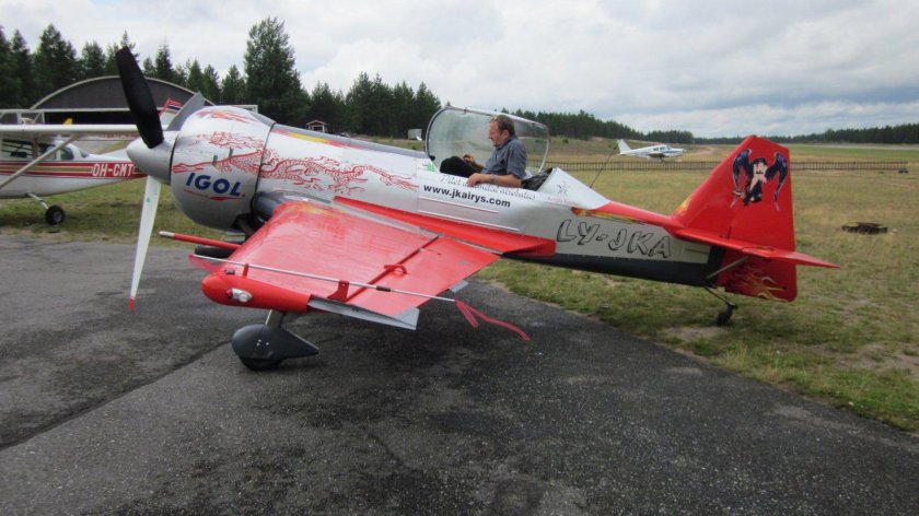 МАИ 900 акробат