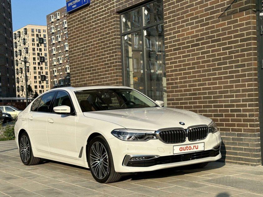 БМВ 530 2019