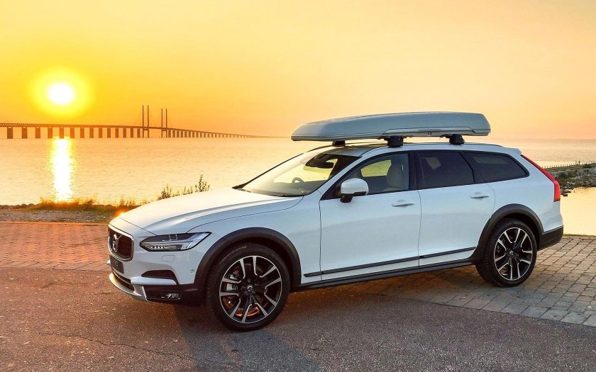 Volvo v90 Cross Country