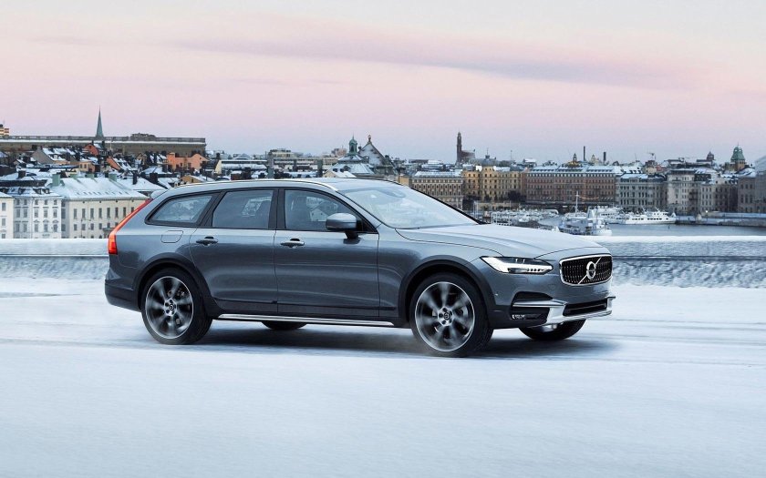 Volvo v90 Cross Country
