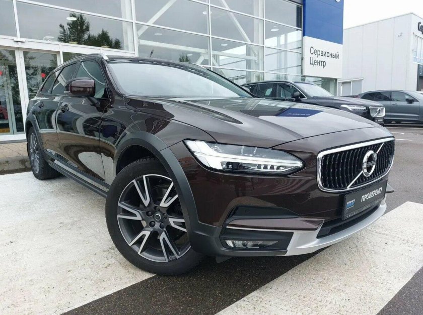 V90 Cross Country 2019