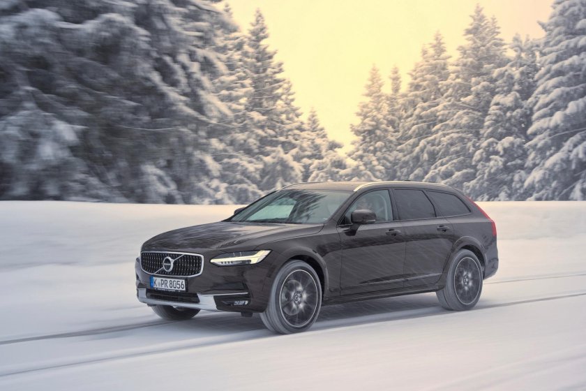 Вольво v90 Cross Country