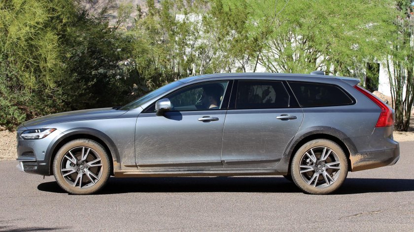 Volvo v90 Cross Country