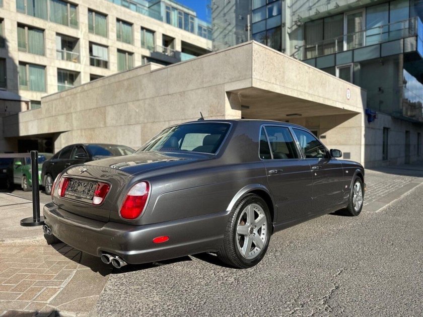 Бентли 2003
