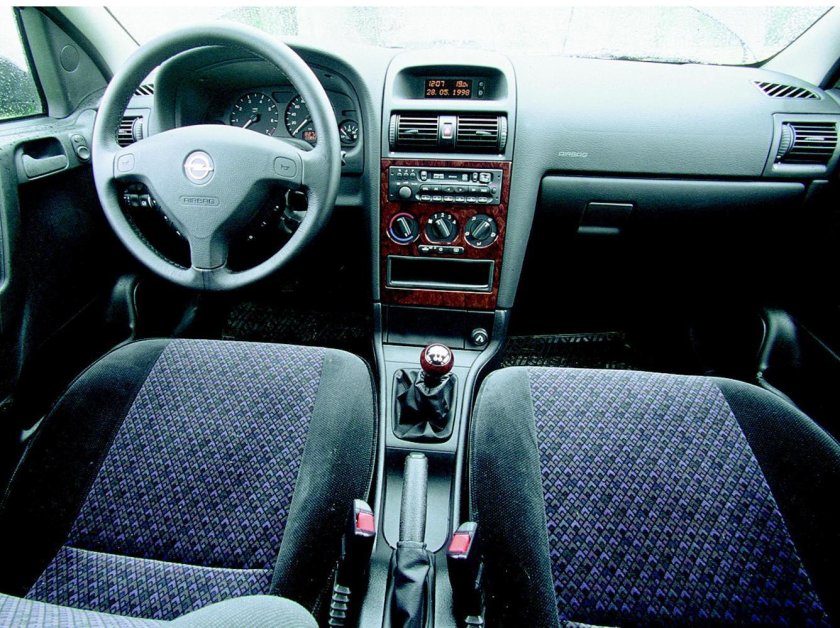 Opel Astra g 2000 хэтчбек салон