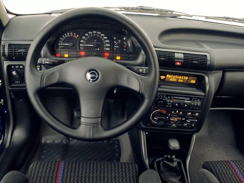 Opel Astra f 1995 салон