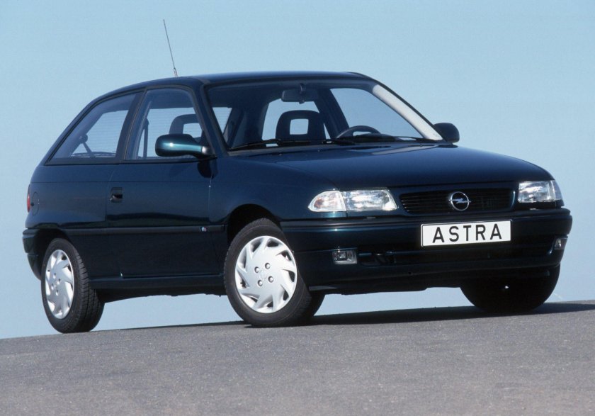 Opel Astra f хэтчбек 1.6