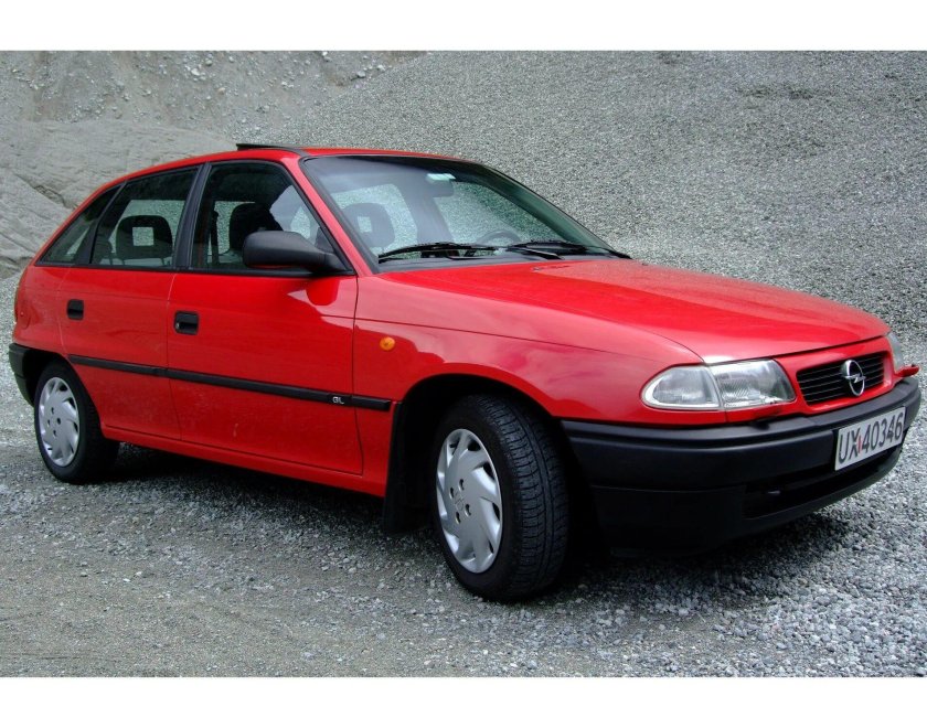 Opel Astra f хэтчбек 1.6