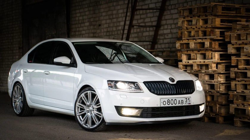 Skoda Octavia a7 белая