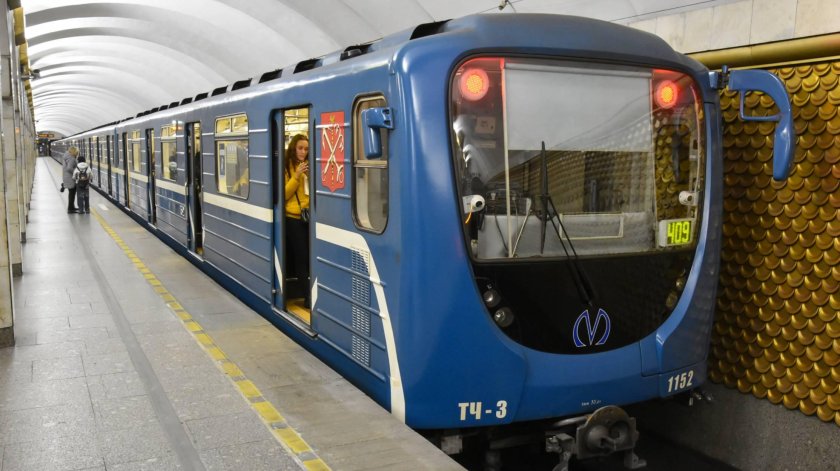 Поезд метро