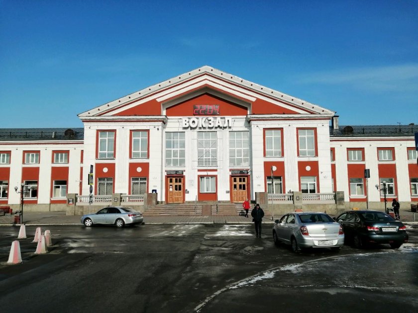 ЖД вокзал Барнаул площадь Победы 10